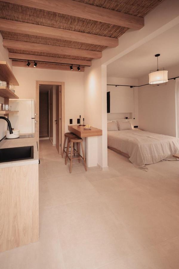 Om Living Afitos Apartment Екстериор снимка