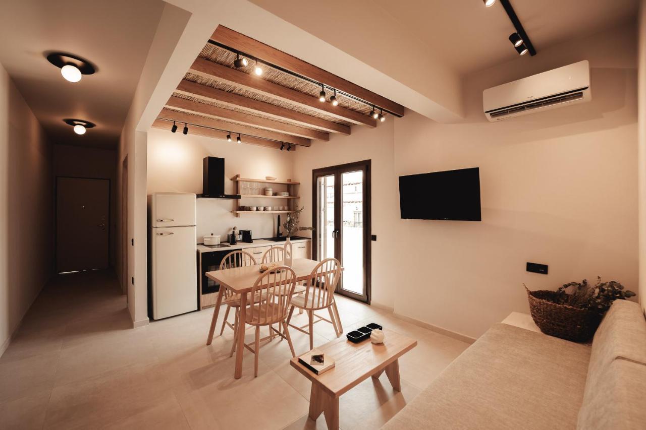Om Living Afitos Apartment Екстериор снимка