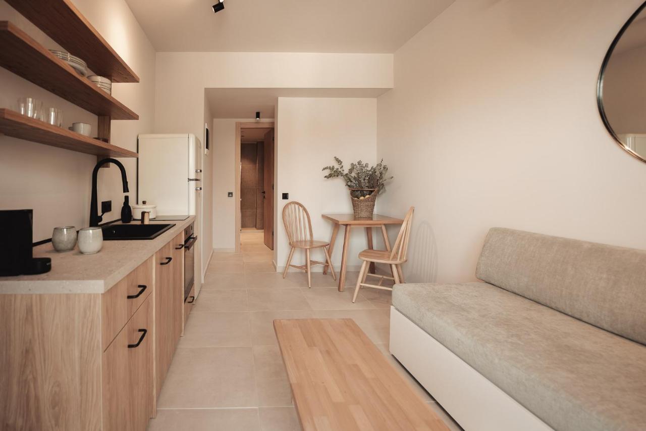 Om Living Afitos Apartment Екстериор снимка